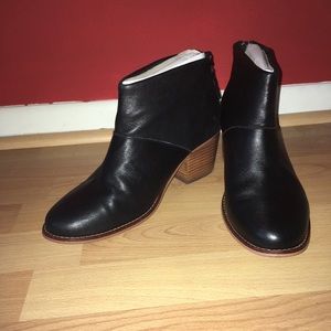 Worn once TOMS Leila bootie